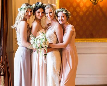 Gruppenfotos: 5 Tipps zur Bridal Party für schöne Erinnerungsbilder